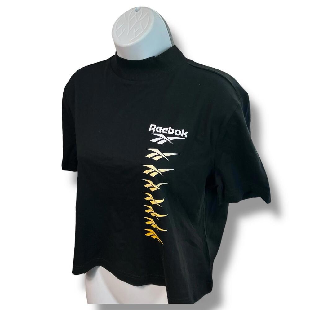 Reebok T-Shirt M Black Sporty Mock Neck Athletic Tee‎ Cropped Short Sleeve
